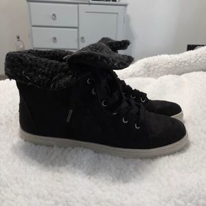 Lambs wool lined black suede hightops